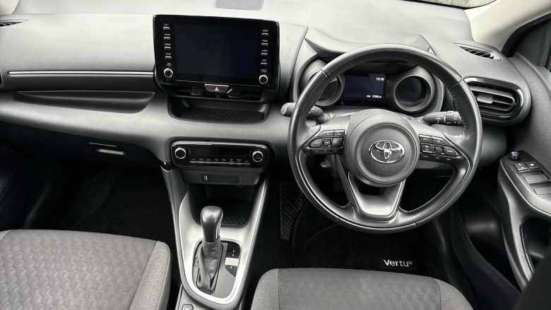 Toyota Yaris 1.5 Hybrid Design 5dr CVT Hybrid Hatchback